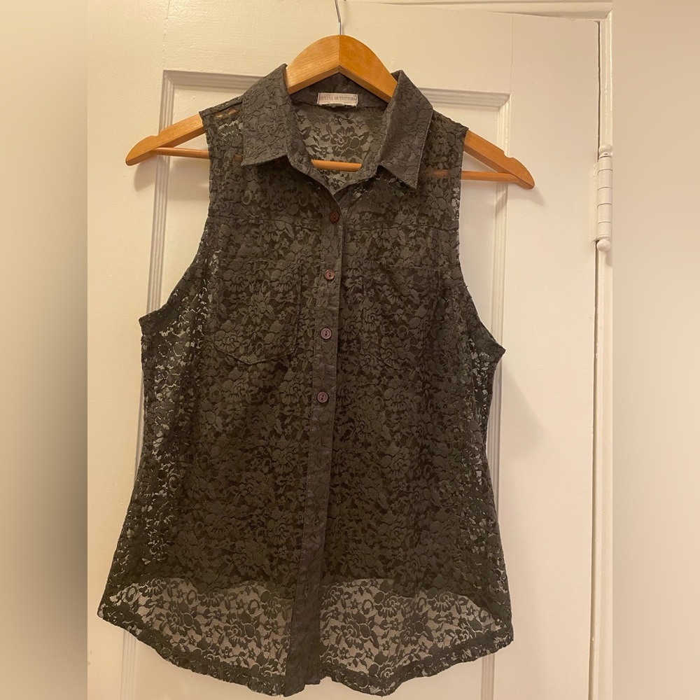 Zenana Outfitters Collared Lace Vest / Size L / Dark Olive Brown / EUC